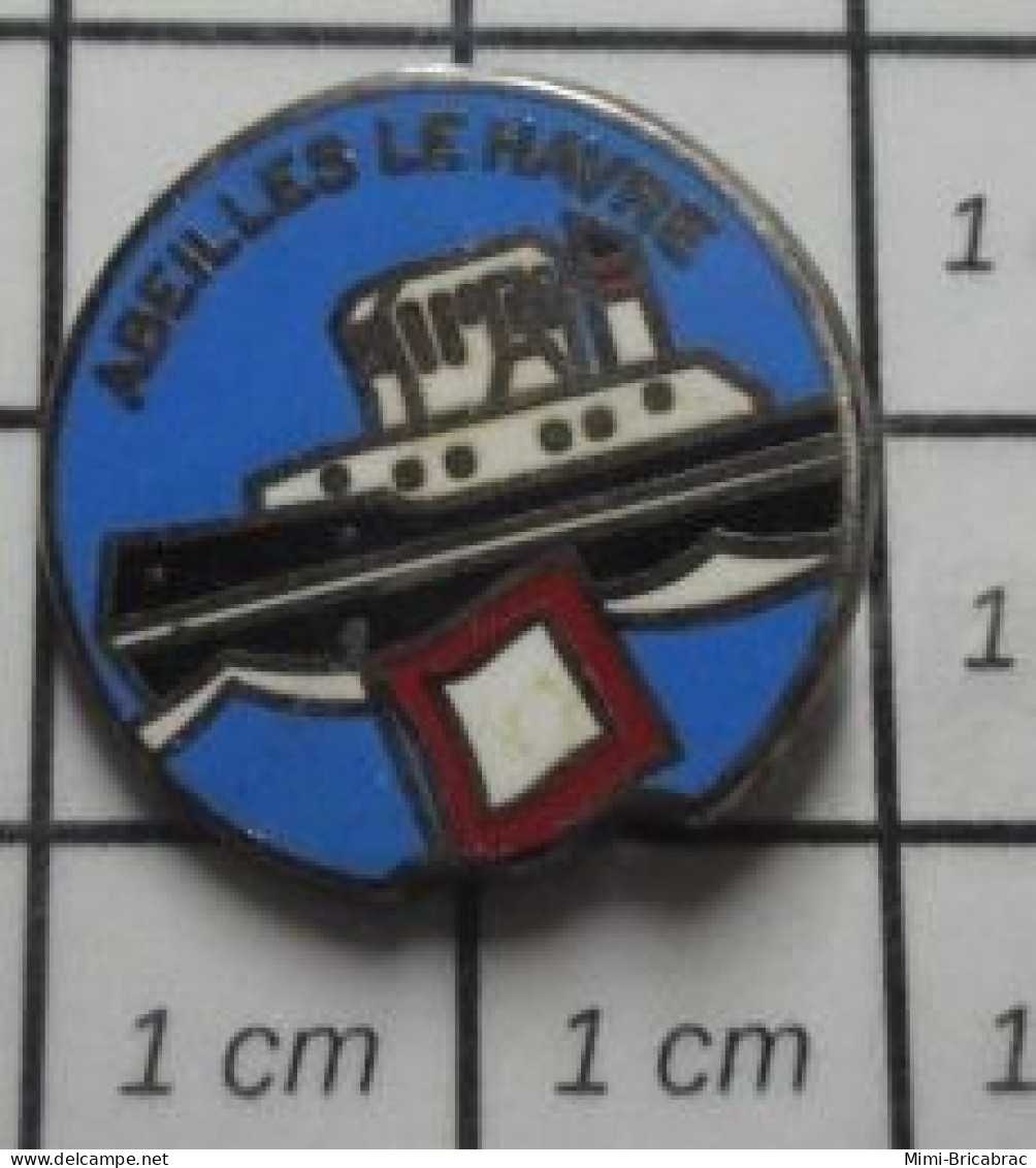 411i Pin's Pins / Beau Et Rare / BATEAUX / REMORQUEUR ABEILLES LE HAVRE Par PICHARD - Bateaux