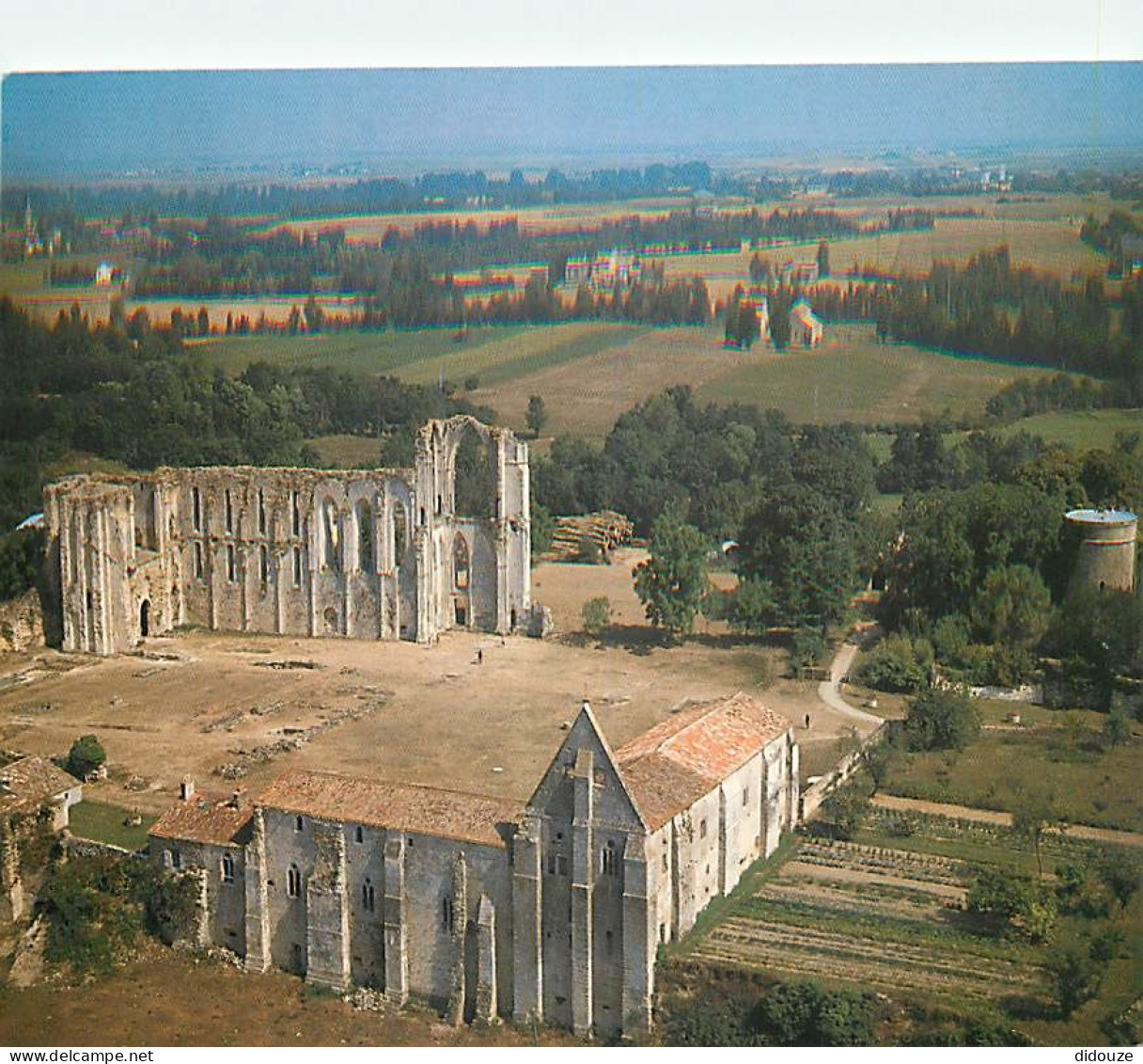 85 - Maillezais - L'Abbaye Saint Pierre - Vue Aérienne - Carte Neuve - CPM - Voir Scans Recto-Verso - Maillezais