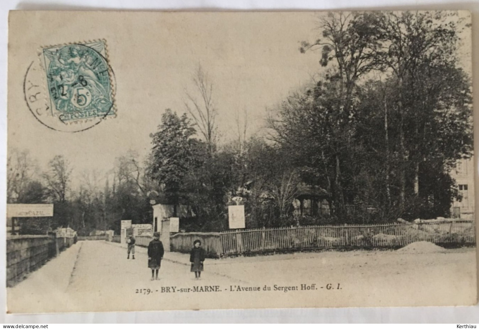 Bry-sur-Marne - L'Avenue Du Sergent Hoff. ANIMEE. Circulée Années 1900 - Bry Sur Marne