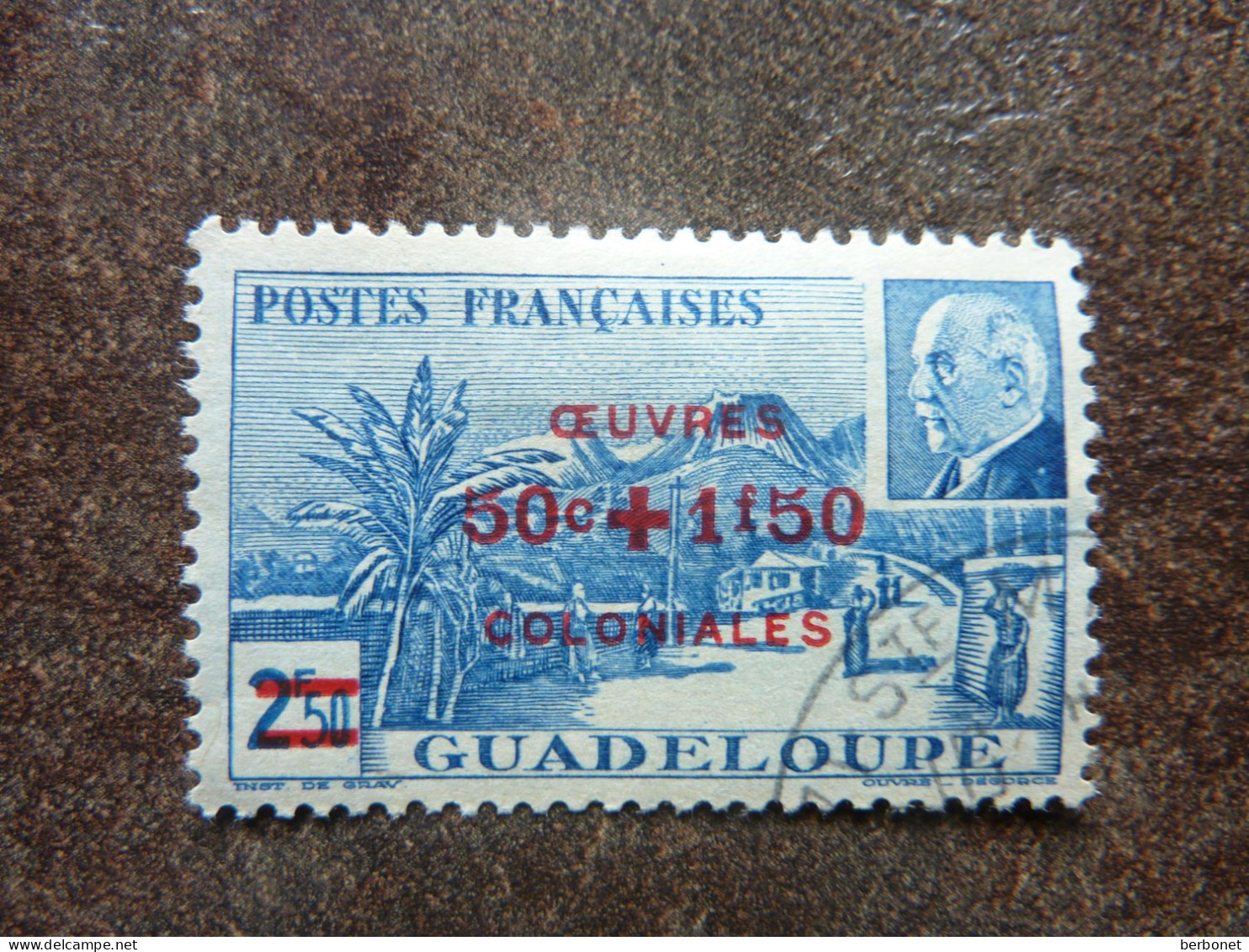 1944 Soufrière Et Pétain 2,50F Surchargé Oeuvres Coloniales    Y&T= 173      TBE - Oblitérés