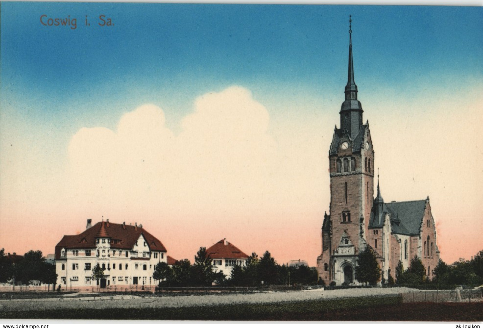 Ansichtskarte Coswig (Sachsen) Straßenpartie Cafe Und Kirche 1911 - Coswig