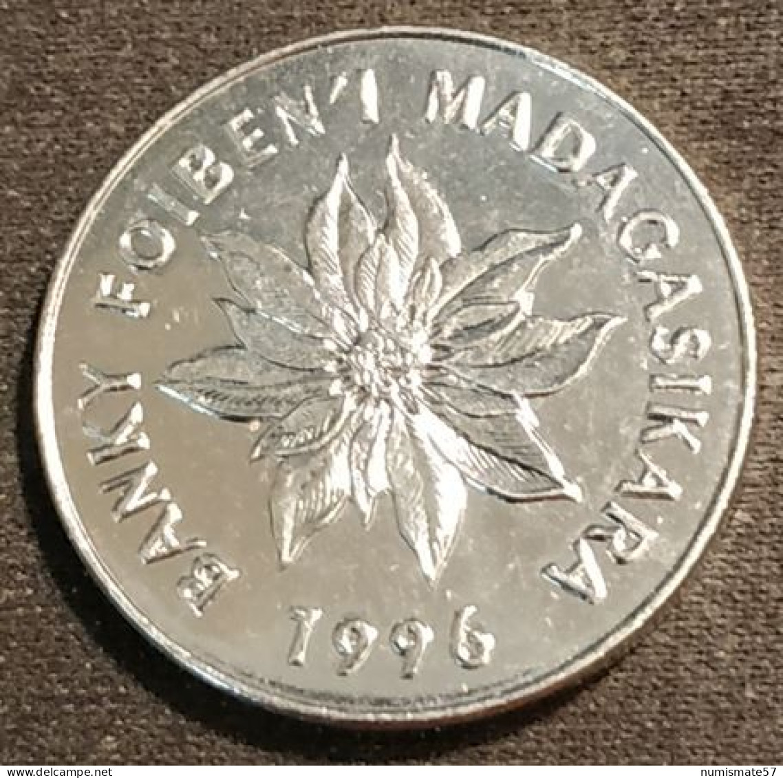 MADAGASCAR - 5 FRANCS 1996 - 1 Ariary - KM 21 - Madagaskar