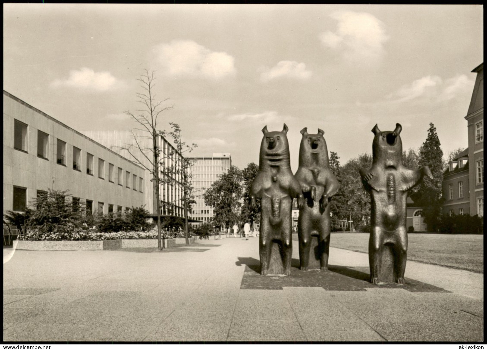 Ansichtskarte Oldenburg Berliner Platz Mit Hallenbad U. Skulpturen 1960 - Oldenburg