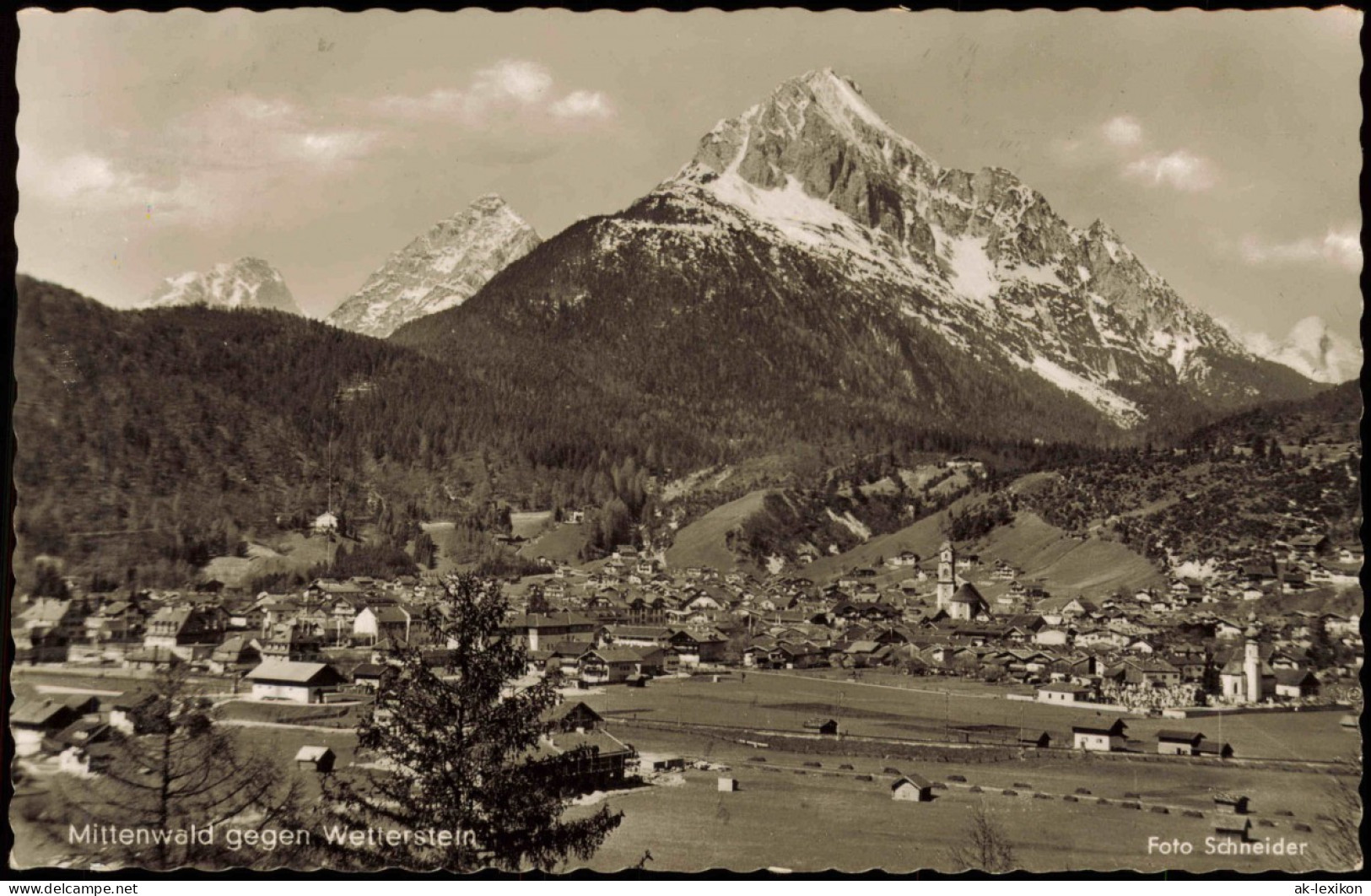 Ansichtskarte Mittenwald Panorama-Ansicht Blick Zu Den Bergen 1955 - Mittenwald