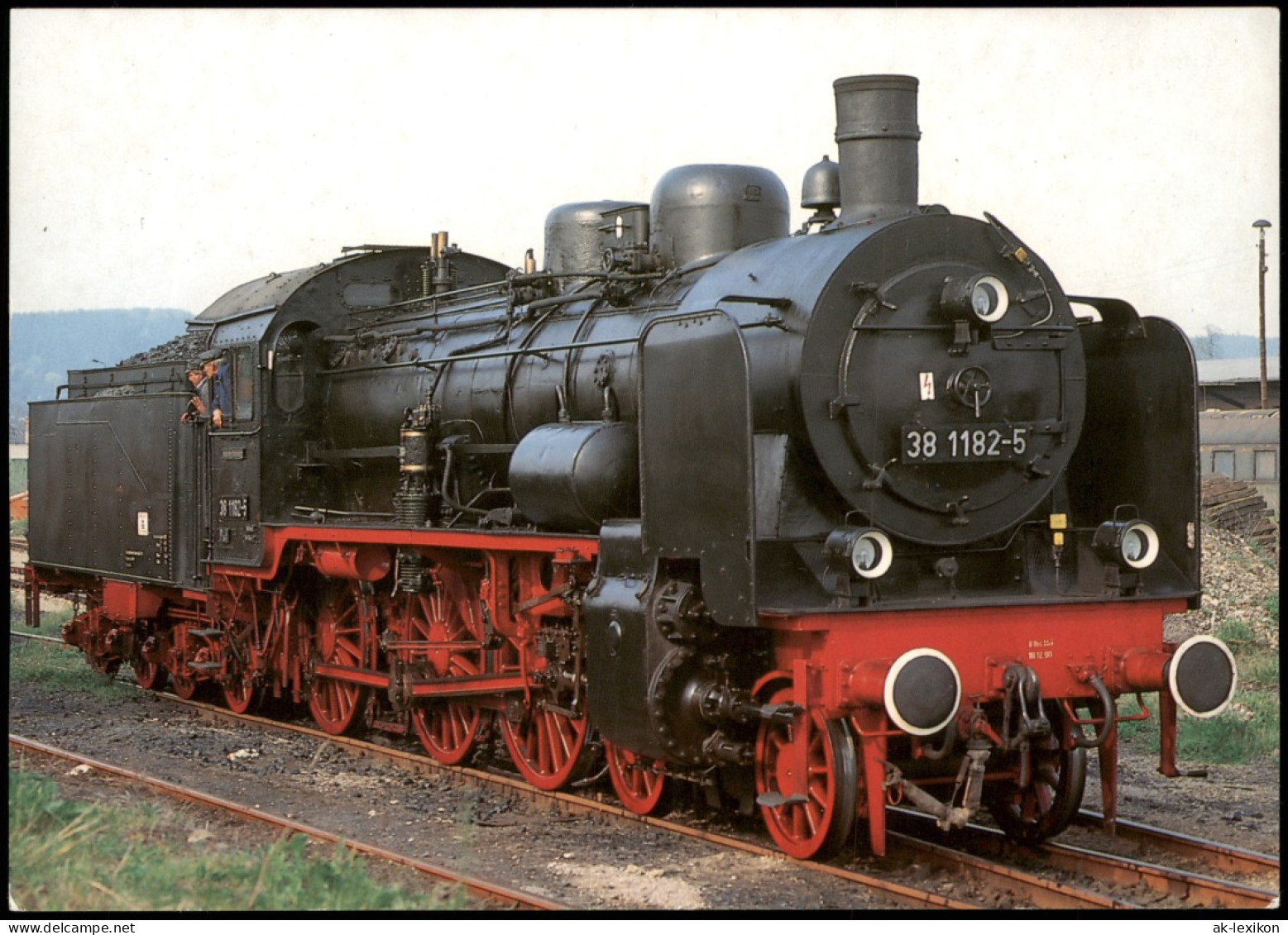 Dampflokomotive 38 1182 (preußische P8) Im Bahnbetriebswerk Saalfeld 1992 - Treinen