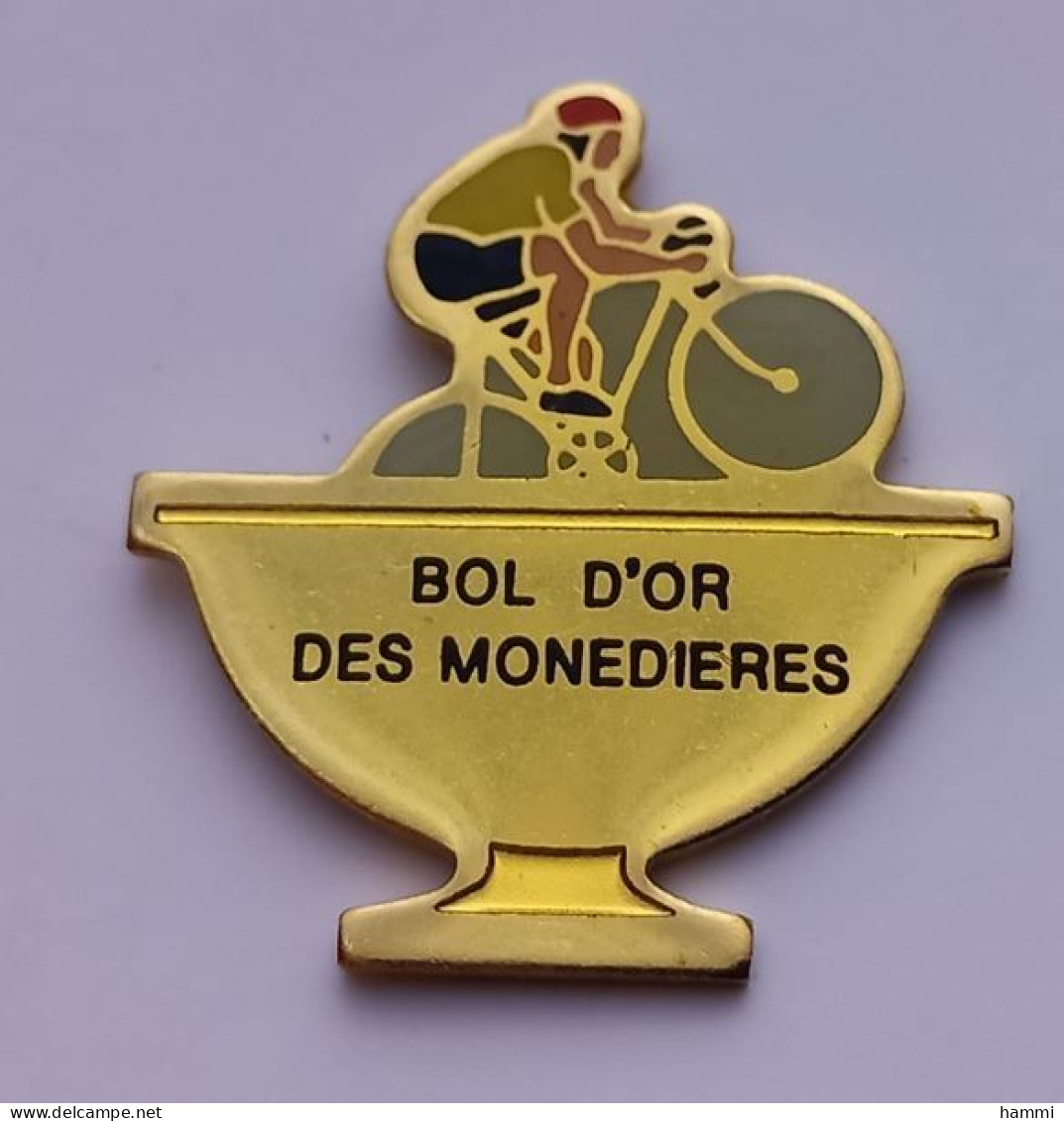 A339 Pin's Vélo Critérium Cycliste Bol D'or Des Monédières CHAUMEIL Corrèze Achat Immédiat - Cycling