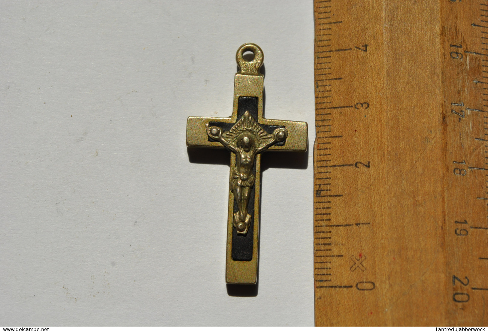 Ancien Pendentif Crucifix Bois Noir Et Metal 1 Kruisbeeld Zwarte Hout En Metaal Reliquaire Chapelet Croix Pectorale - Religion &  Esoterik