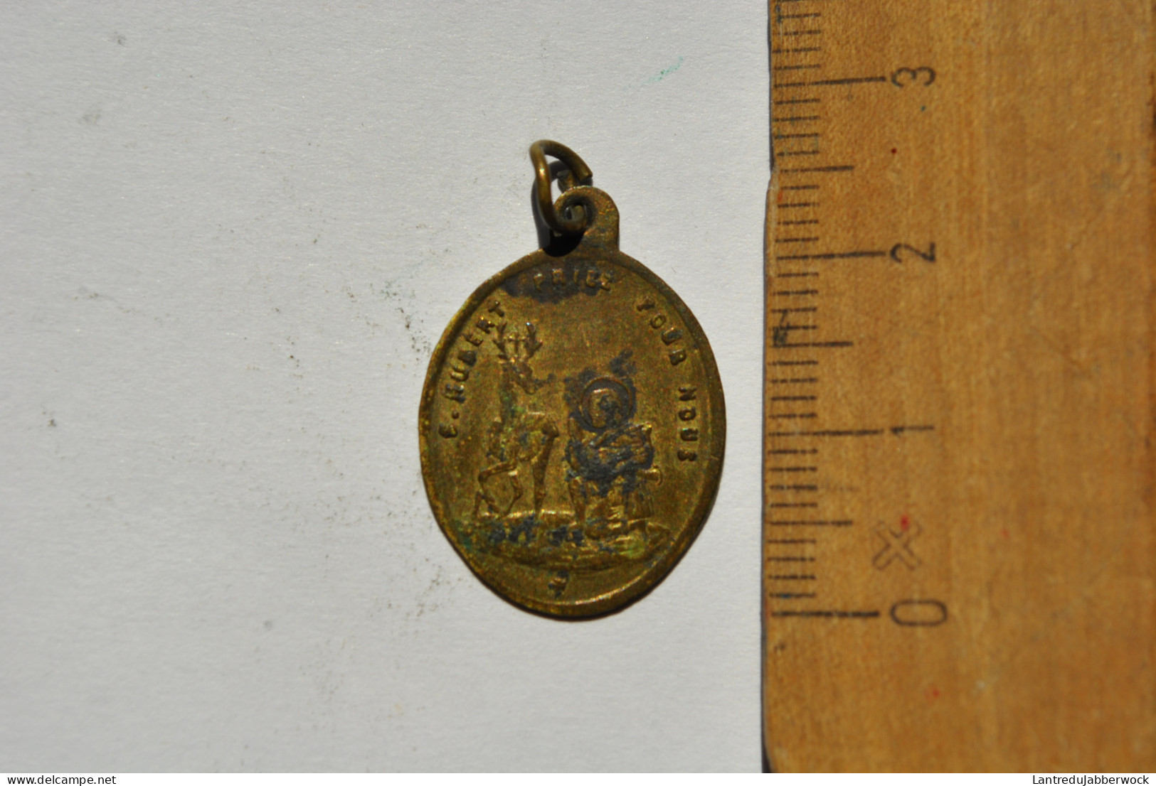 Ancienne Petite Médaille St Hubert Priez Pour Nous - Saint Roch Préservez Nous Du Choléra Pendentif Métal Souvenir - Religion &  Esoterik