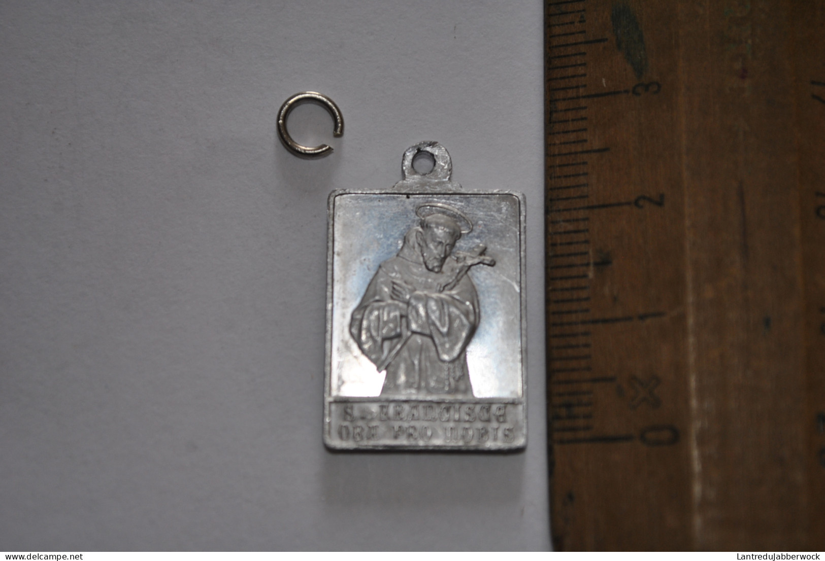 Ancienne Médaille Sancte Antoni Ora Pro Nobis - San Francisco Pendentif Aluminium Alu Souvenir - Godsdienst & Esoterisme