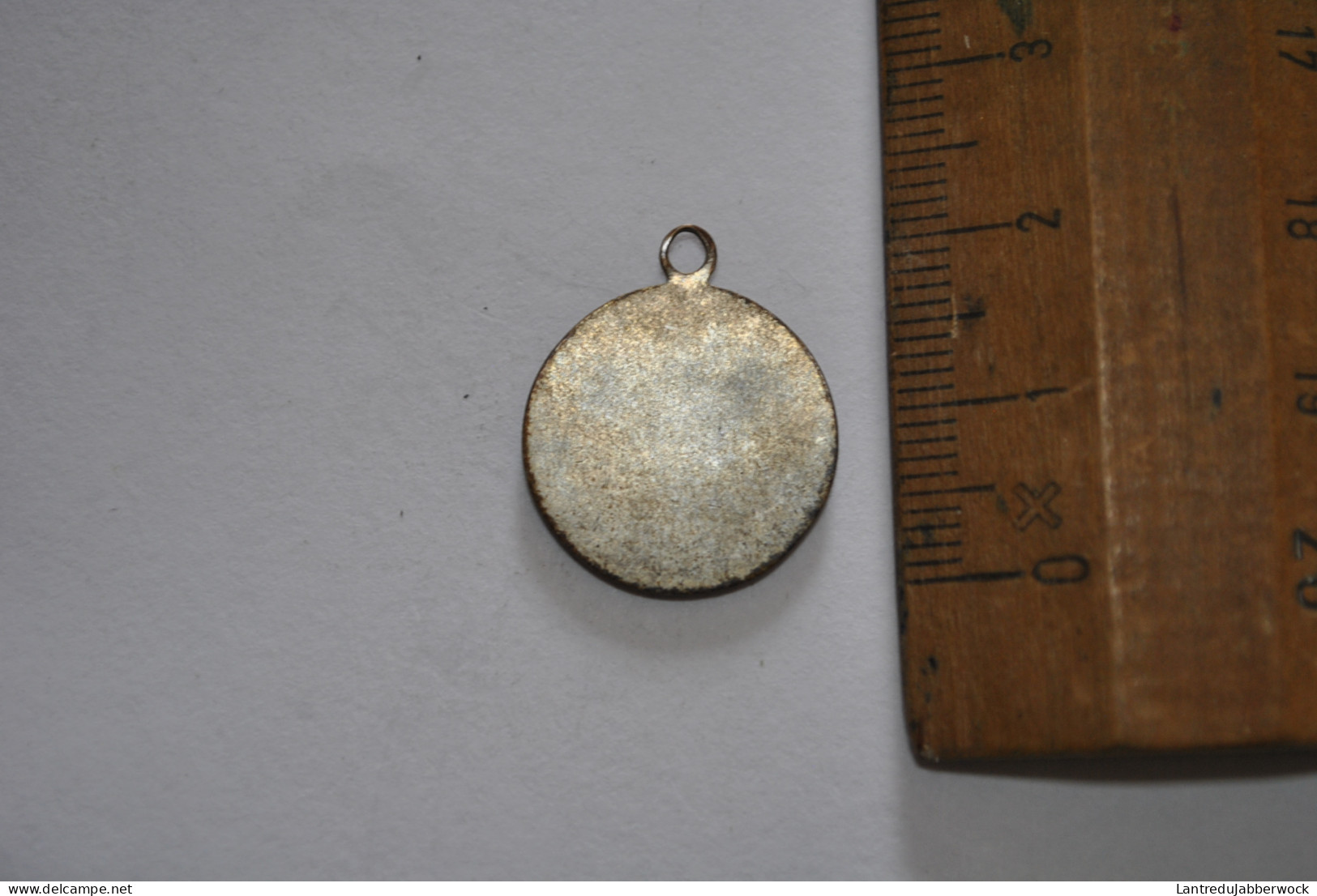 Ancienne Médaille Vierge à L'enfant Pendentif Métal Argenté Souvenir - Religion & Esotérisme