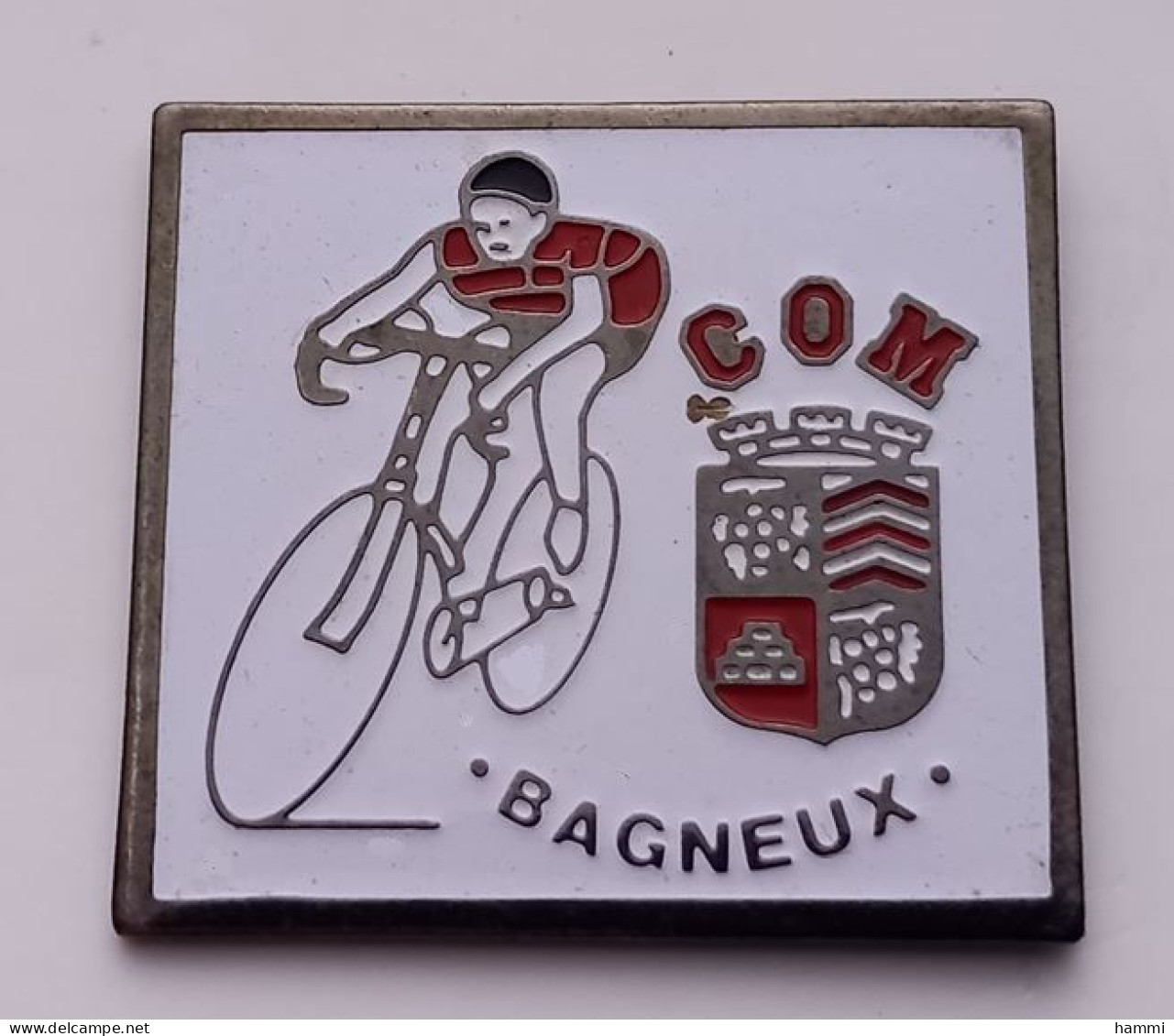 A231 Pin's Vélo Cyclisme Club Olympique Multisport COM Bagneux Hauts De Seine écusson Blason Achat Immédiat - Radsport