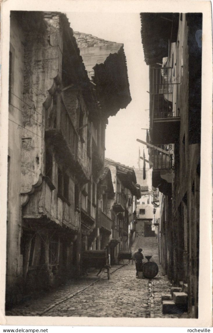 Espagne- FUENTERRABIA- Calle De Pampinot - Un Homme Avec Un Tonneau De Vin-  Carte Circulée  En 1935 - Other