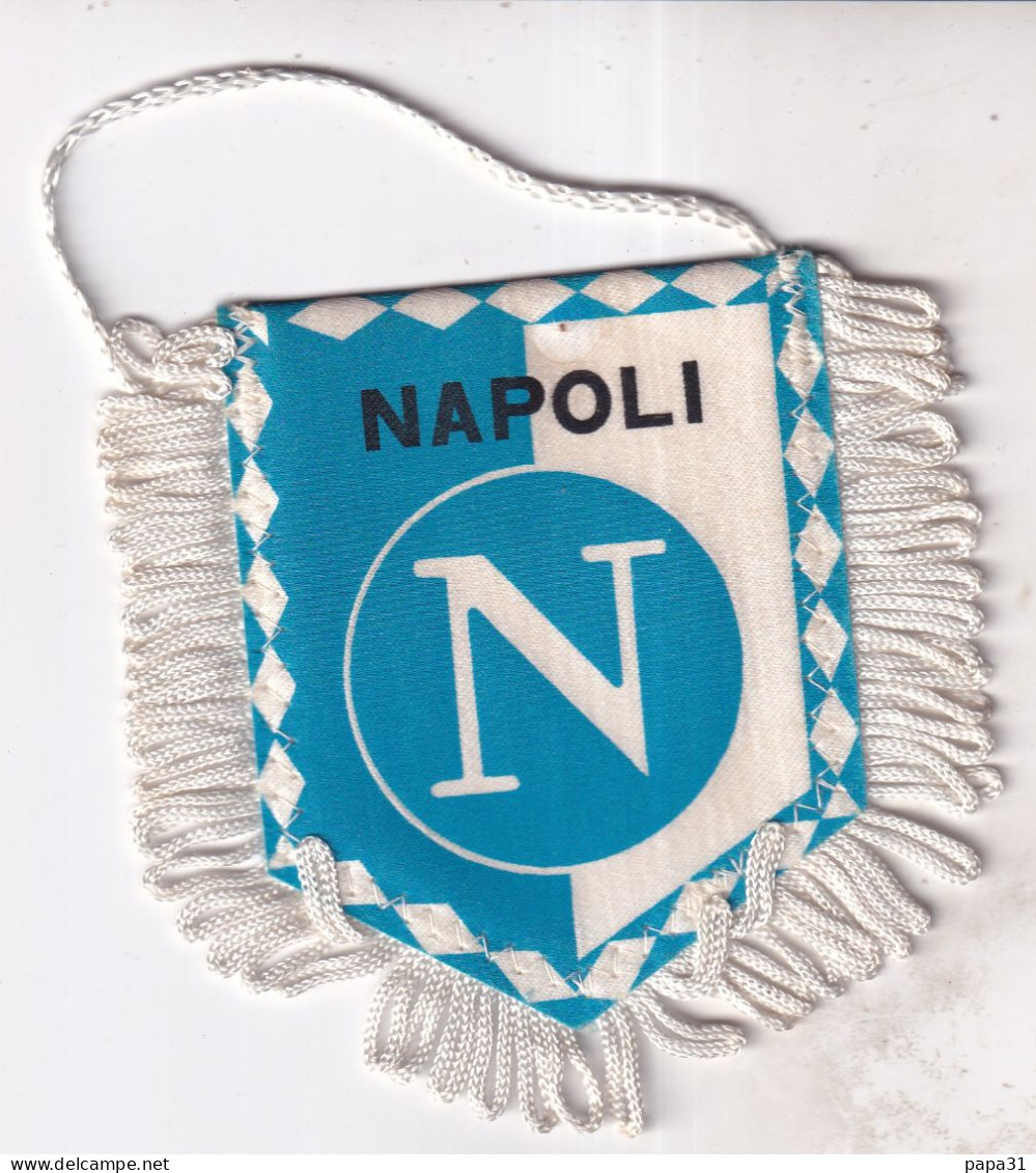 Fanion,Ecusson Football  NAPOLI - Habillement, Souvenirs & Autres
