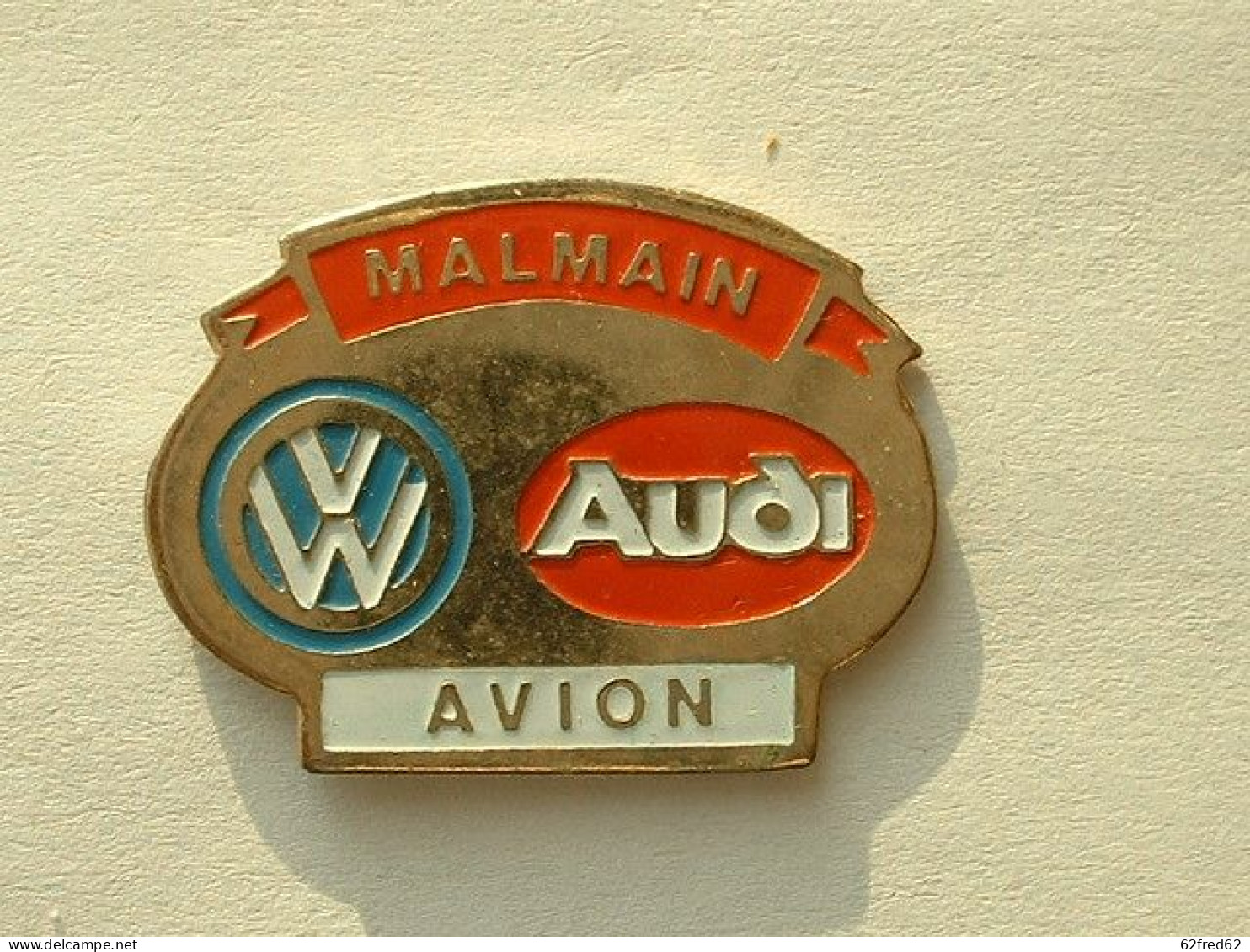 PIN'S AUDI VW  - MALMAIN - AVION - Audi