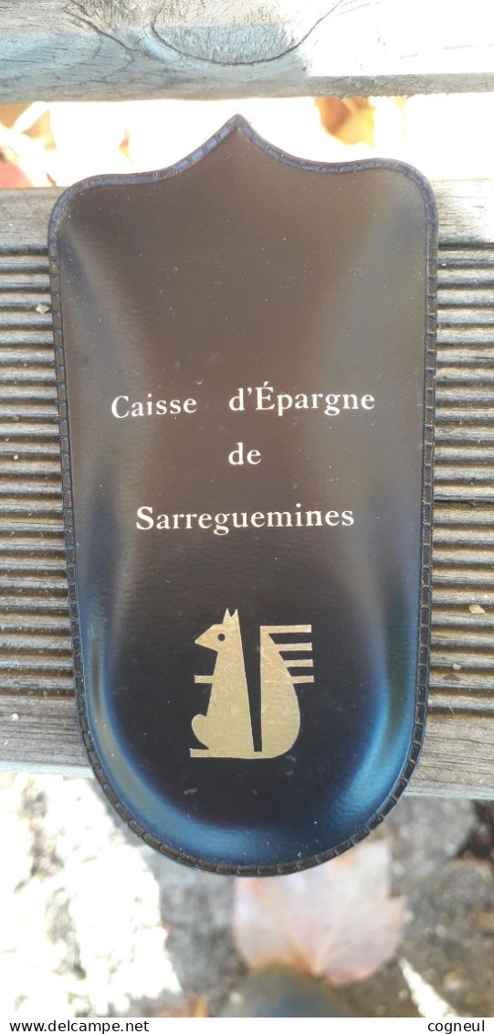 Décapsuleur Caisse D'épargne De Sarreguemines - Tire-Bouchons/Décapsuleurs
