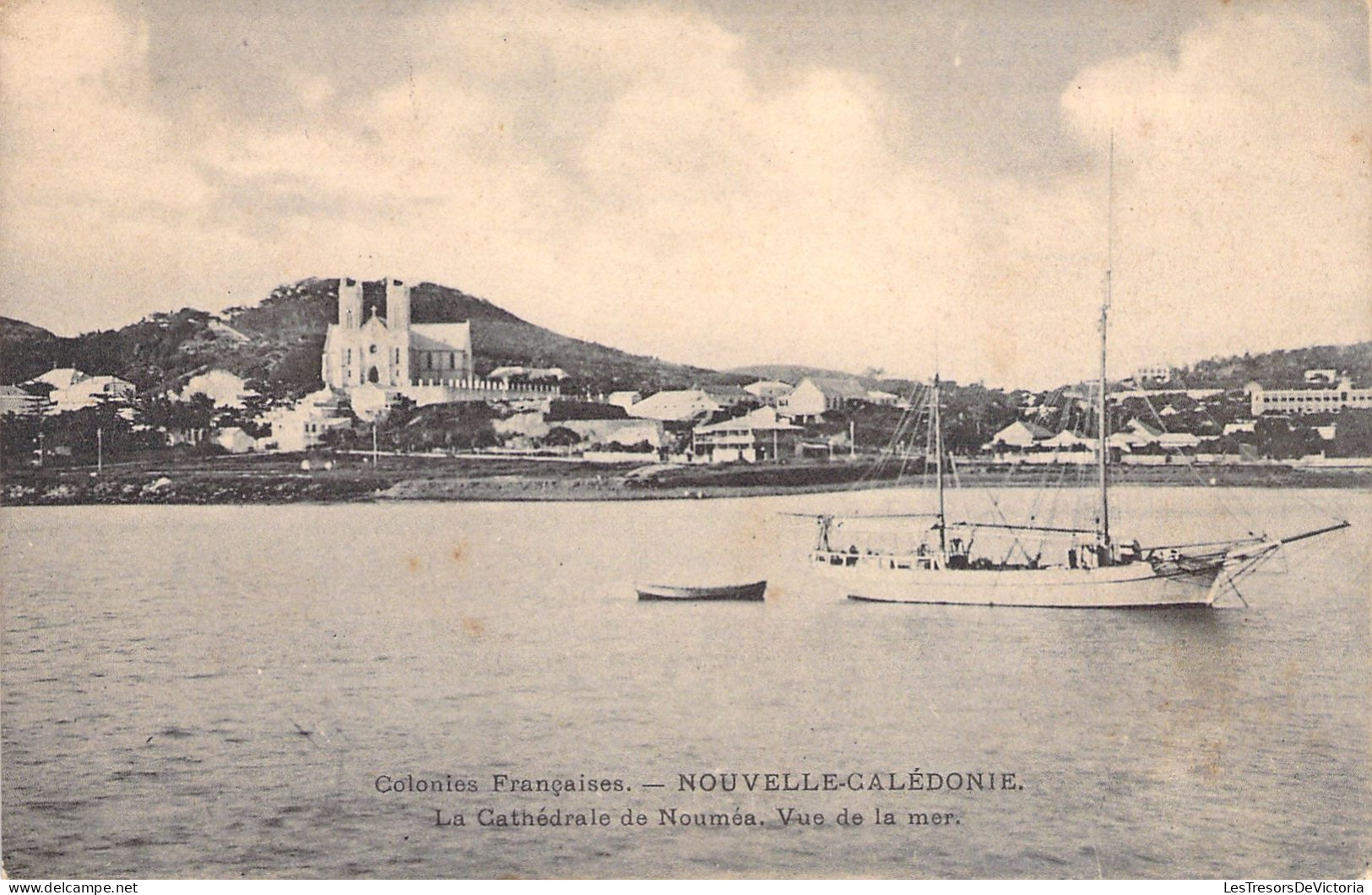 NOUVELLE CALEDONIE - La Cathedrale De Noumea Vue De La Mer  - Carte Postale Ancienne - Nuova Caledonia