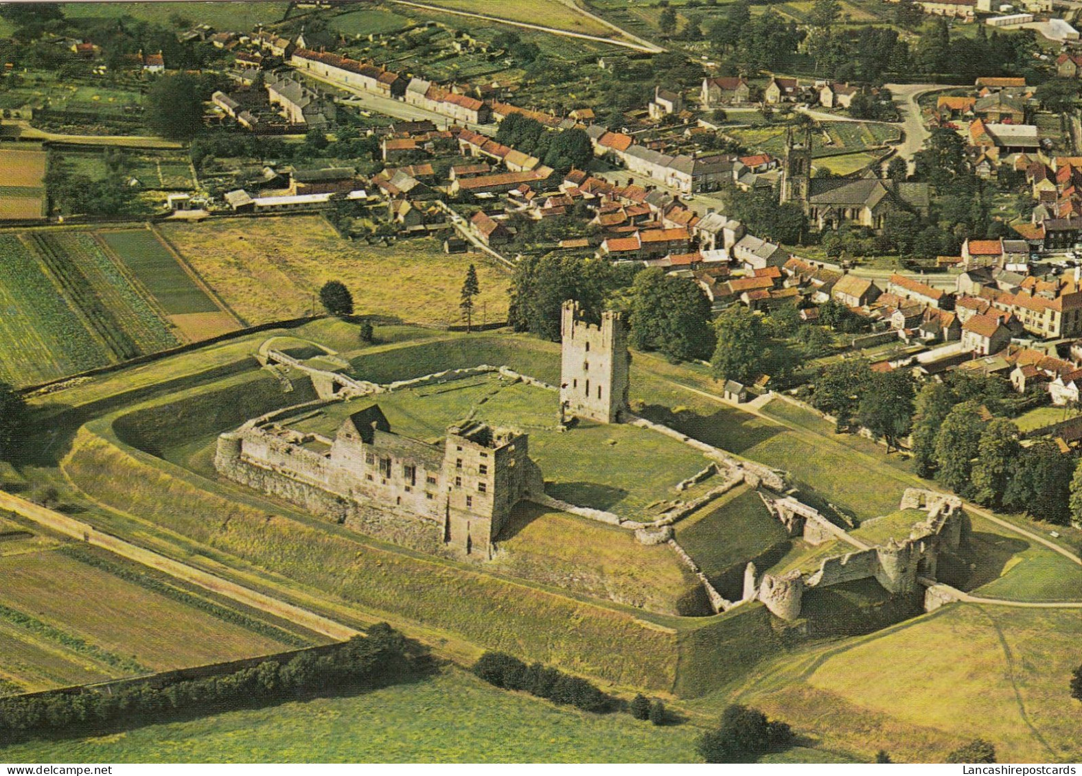 Postcard Helmsley Castle North Yorkshire My Ref B26404 - Altri & Non Classificati