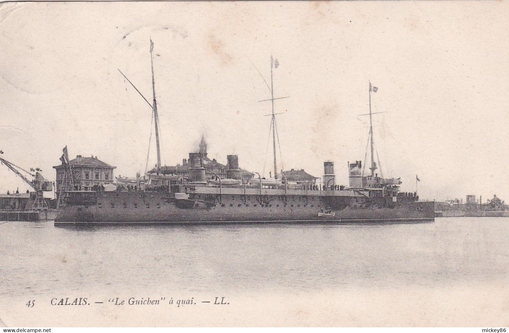 Bateau --Croiseur-cuirassé  " Le  GUICHEN " à Quai --Port De CALAIS-62....timbre....cachet - Warships