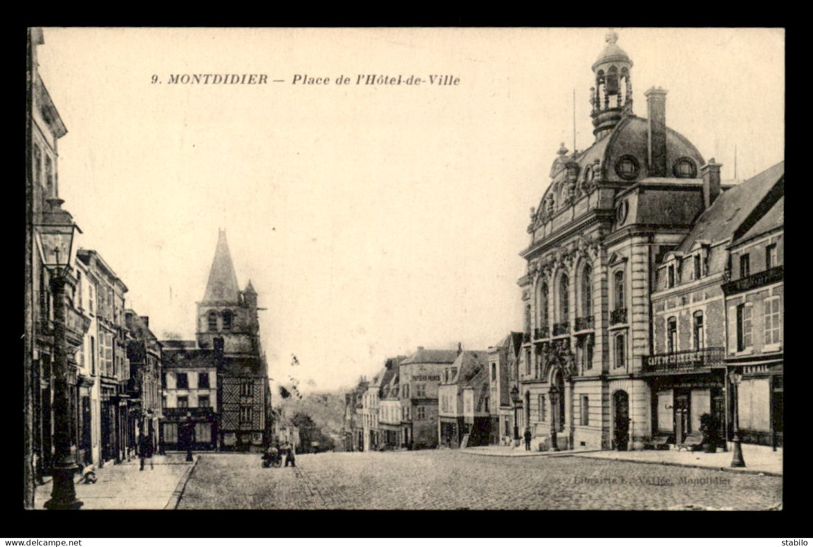 80 - MONTDIDIER - PLACE DE L'HOTEL DE VILLE - Montdidier