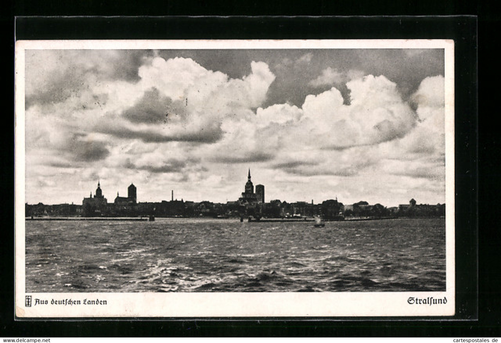 AK Stralsund, Panorama Der Stadt Von Der Ostsee Aus  - Stralsund