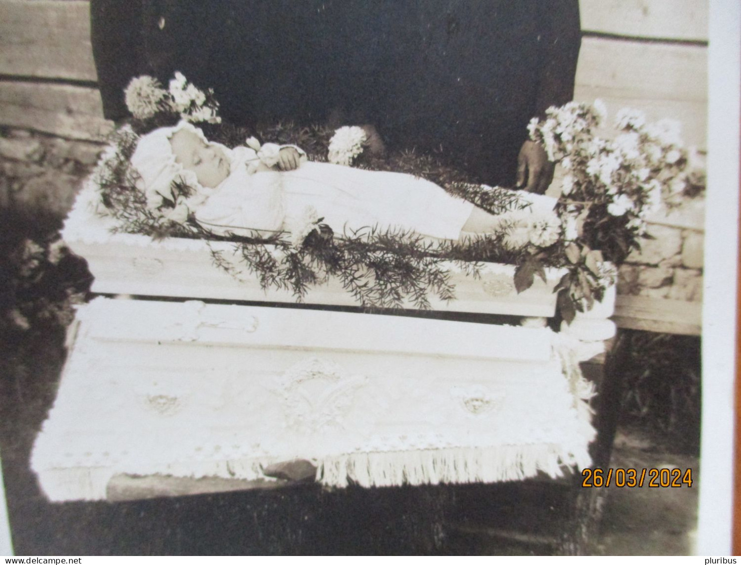 POST MORTEM , FUNERAL , DEAD LITTLE CHILD IN CASCET , 19-6 - Beerdigungen