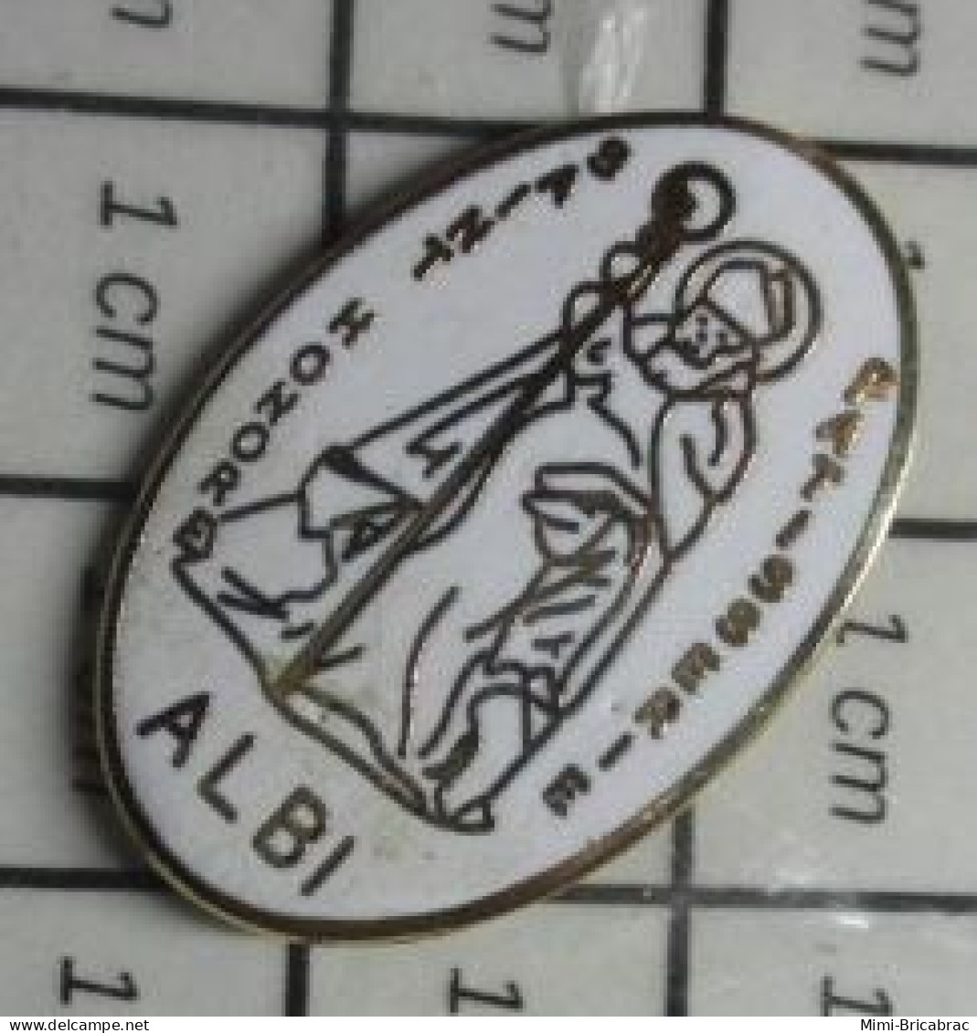 1319 Pin's Pins / Beau Et Rare / ALIMENTATION / PATISSERIE SAINT HONORE ALBI - Lebensmittel