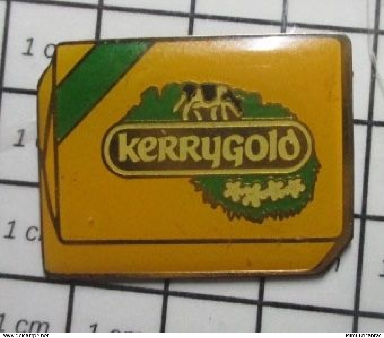 1920 Pin's Pins / Beau Et Rare / ALIMENTATION / Pur Beurre Doux Irlandais Kerrygold - Alimentación