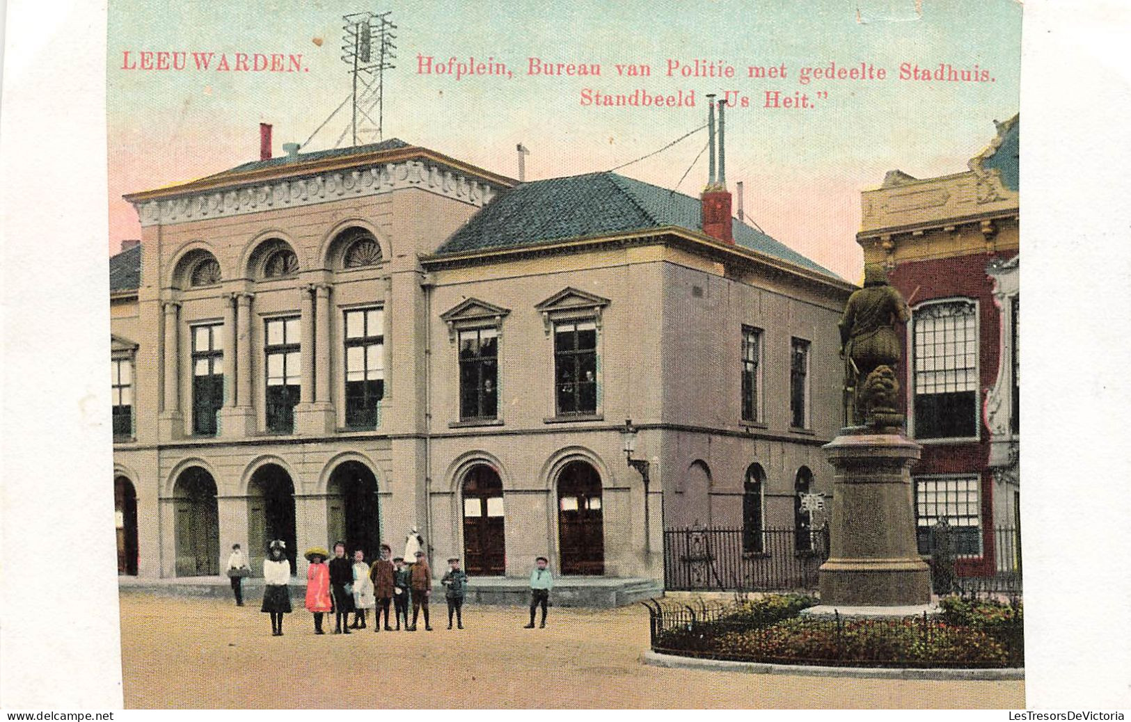 PAYS BAS - LeeuWarden - Hofplein Bureau Van Politie Met Gedeelte Stadhuis - Colorisé - Carte Postale Ancienne - Leeuwarden