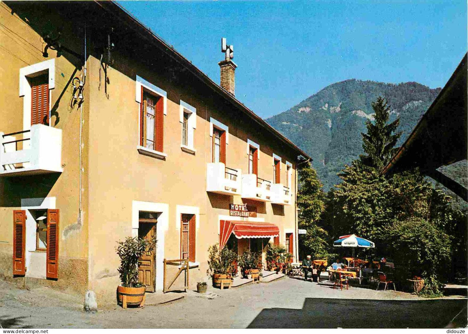 73 - Chamoux Sur Gelon - Hotel Restaurant Perret - CPM - Carte Neuve - Voir Scans Recto-Verso - Chamoux Sur Gelon