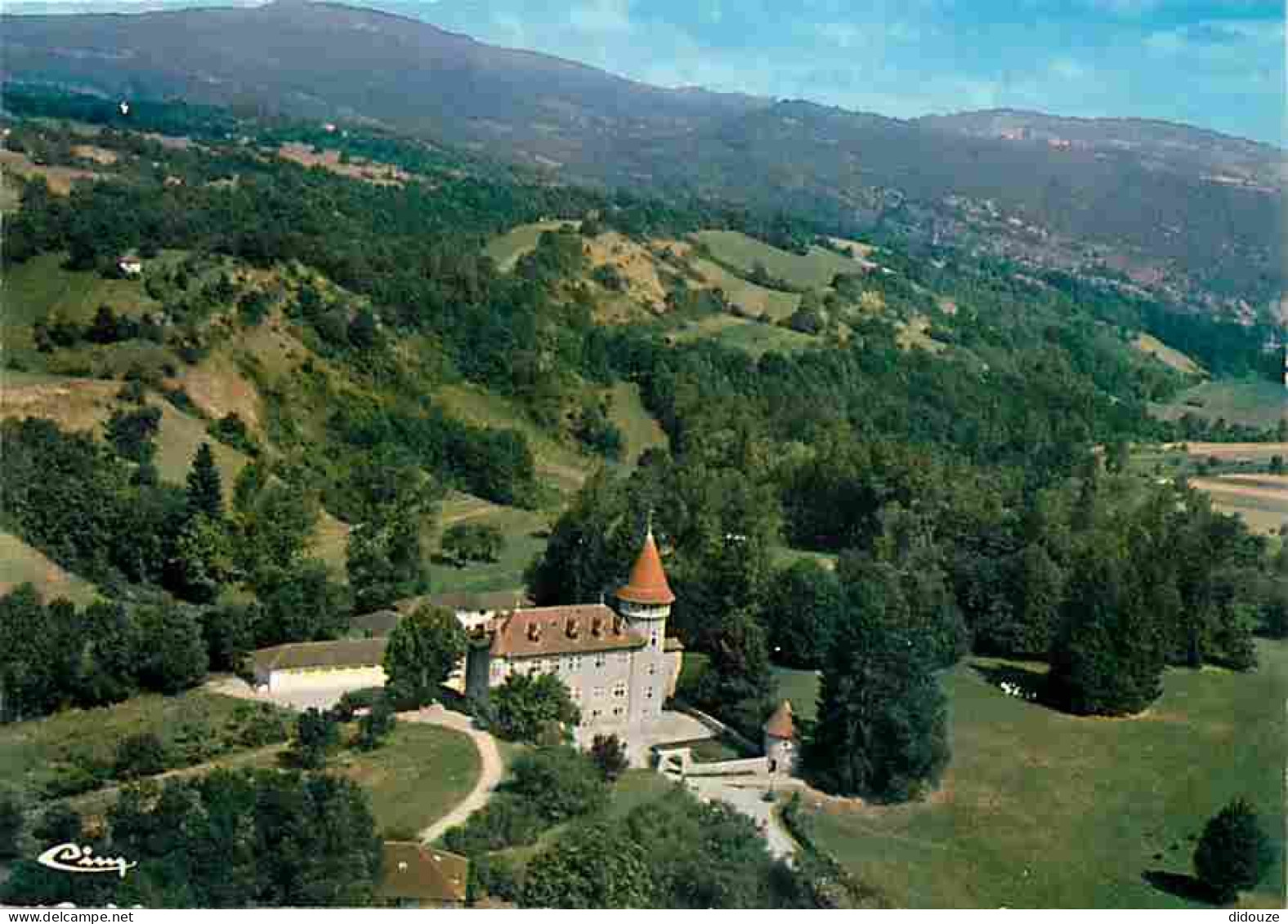 73 - Yenne - Vue Aérienne - Château De La Dragonnière - CPM - Voir Scans Recto-Verso - Yenne