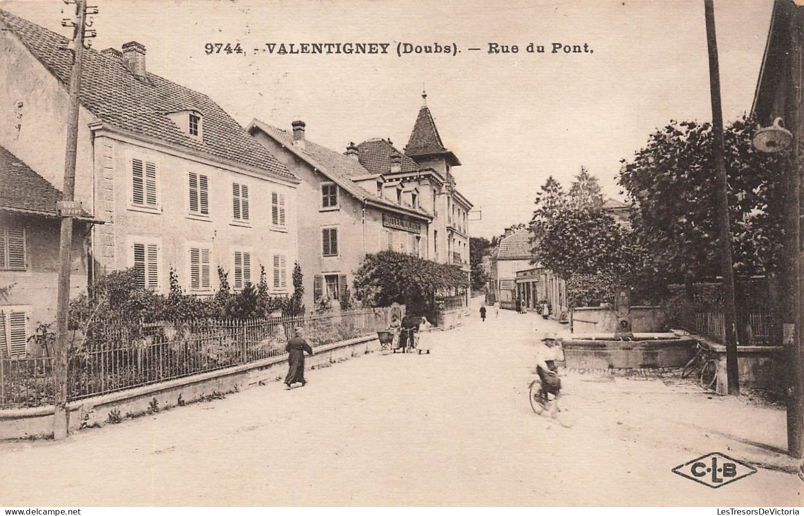 FRANCE - Valentigney - Vue Sur La Rue Du Pont - Carte Postale Ancienne - Valentigney