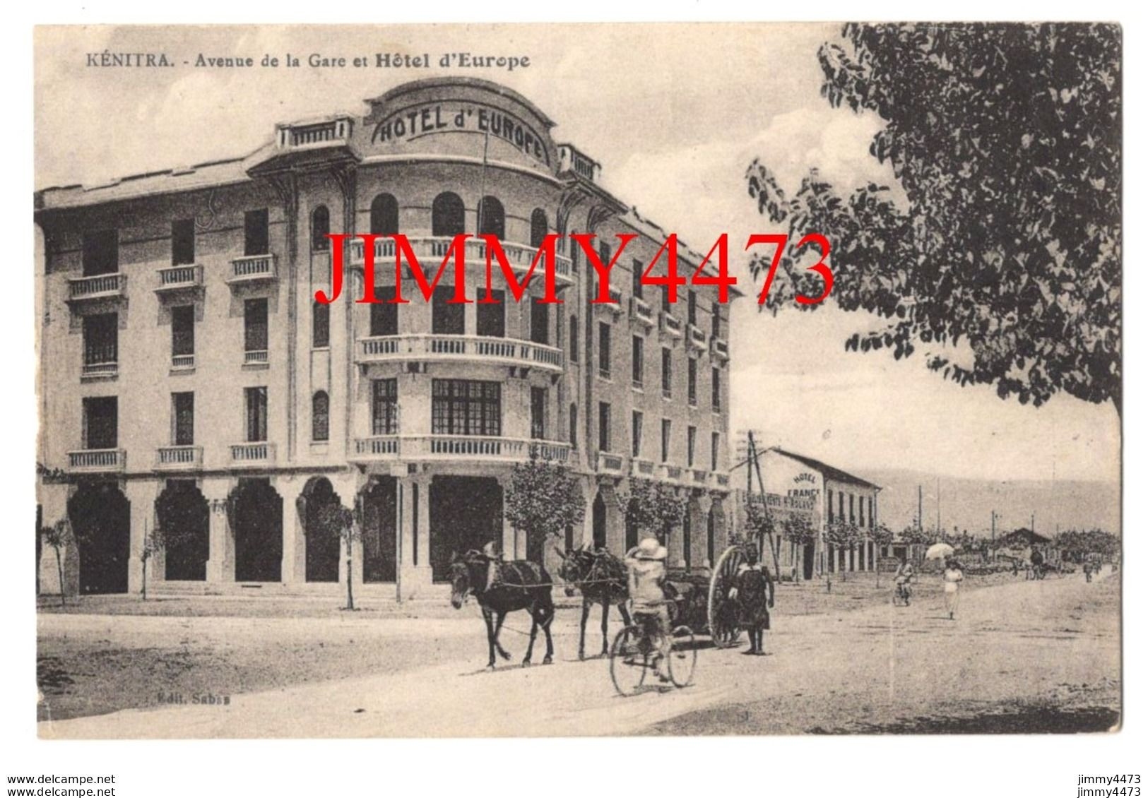 CPA - KENITRA (Maroc) - Avenue De La Gare Et Hôtel D' Europe ( Rue Bien Animée ) Edit. Sabas - Otros & Sin Clasificación