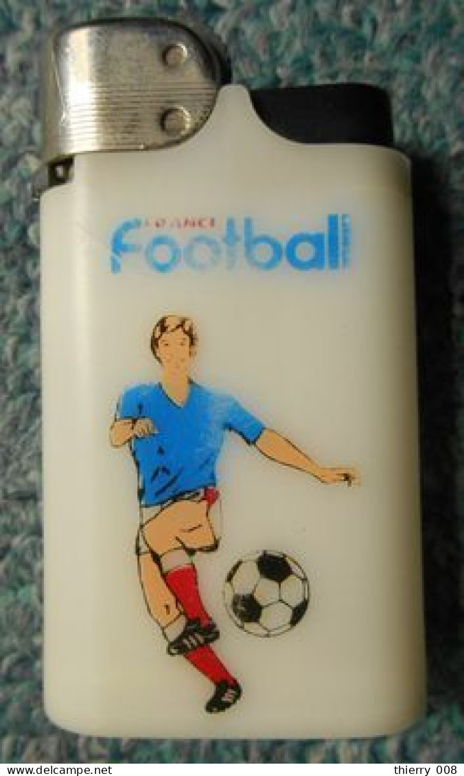 05  Briquet Djeep Foot Football France (vide) - Other & Unclassified