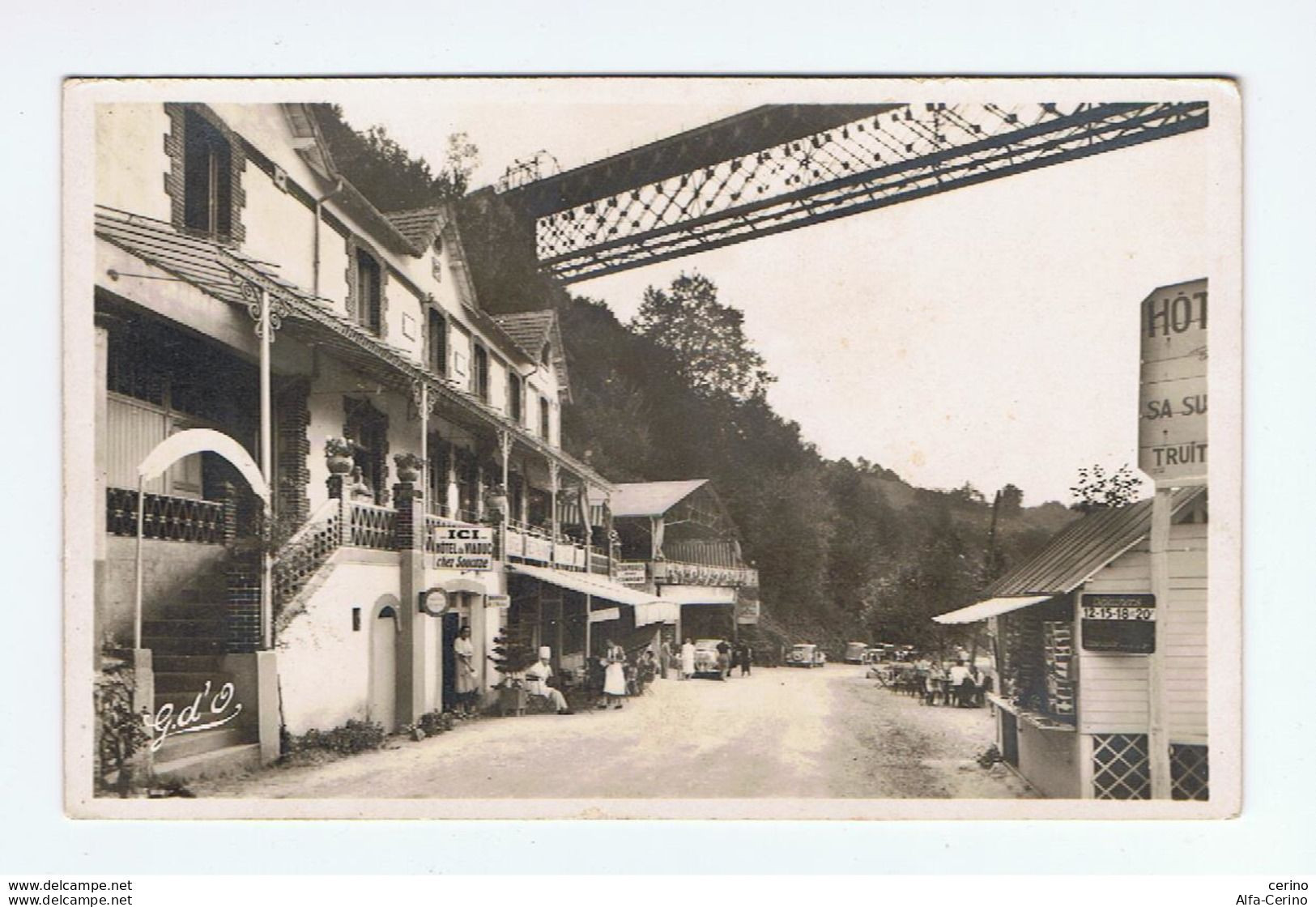 L' AUVERGNE:   HOTEL-RESTAURANT  DU  VIADUC  CHEZ  SOUCAZE  -  PHOTO  -  FP - Hotels & Gaststätten