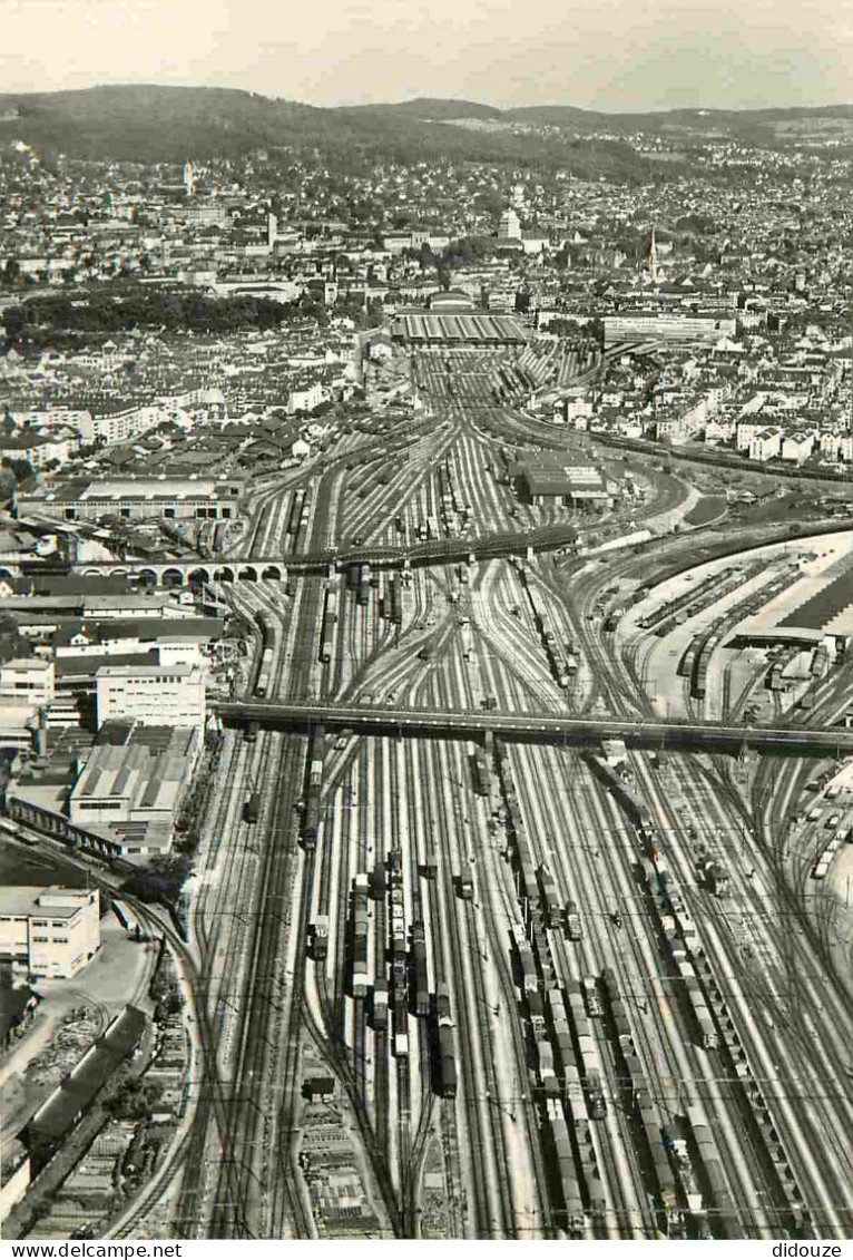 Trains - Gares Avec Trains - Hauptbahnhof Zurich - Gare De Zurich - Vue Aérienne - Photographie - Voir Scans Recto-Verso - Stations With Trains