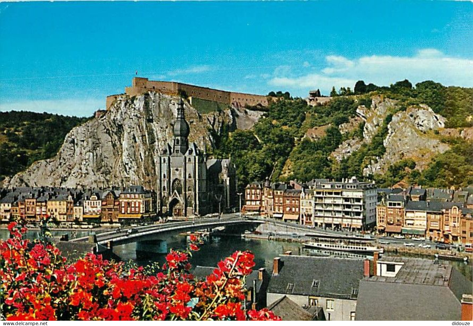 Belgique - Dinant Sur Meuse - CPM - Voir Scans Recto-Verso - Dinant