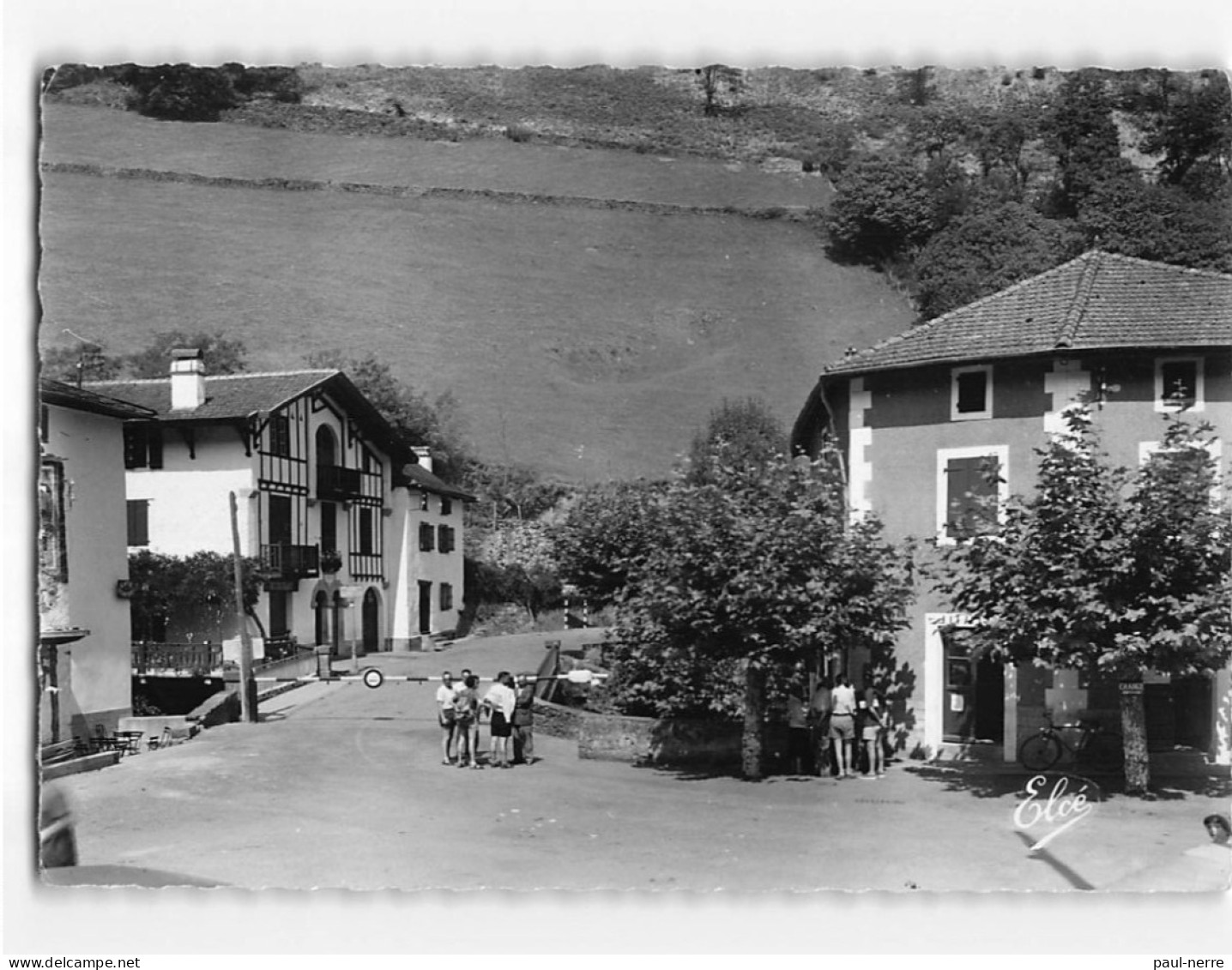 ARNEGUY : Le Poste Frontière Franco-Espagnol - Très Bon état - Arnéguy