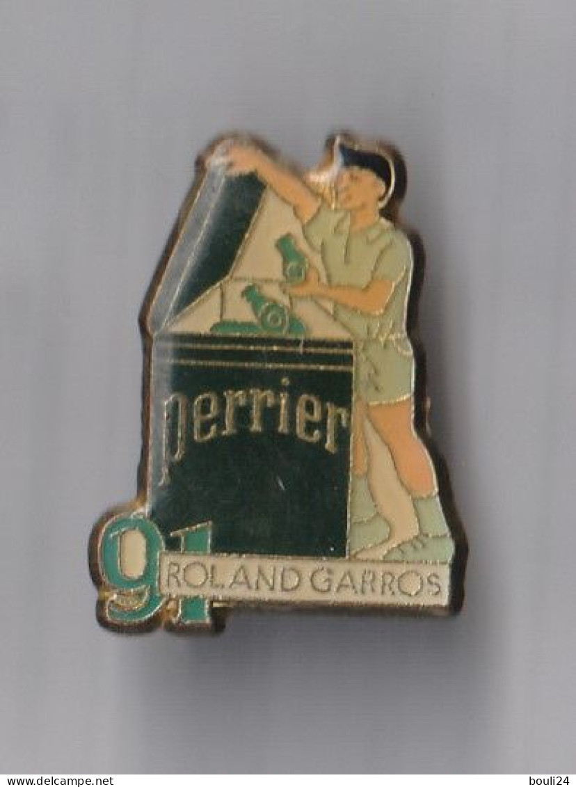 PIN'S   THÈME SPORT TENNIS  ROLAND  GARROS  SPONSOR  PERRIER - Tennis