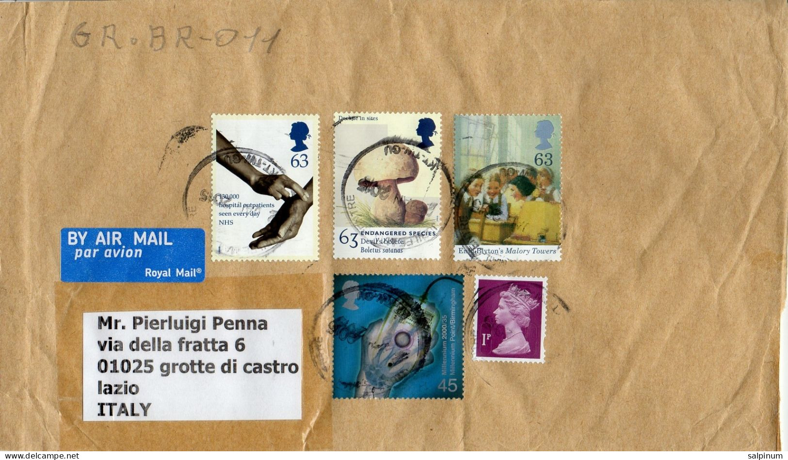 Philatelic Envelope With Stamps Sent From UNITED KINGDOM To ITALY - Storia Postale