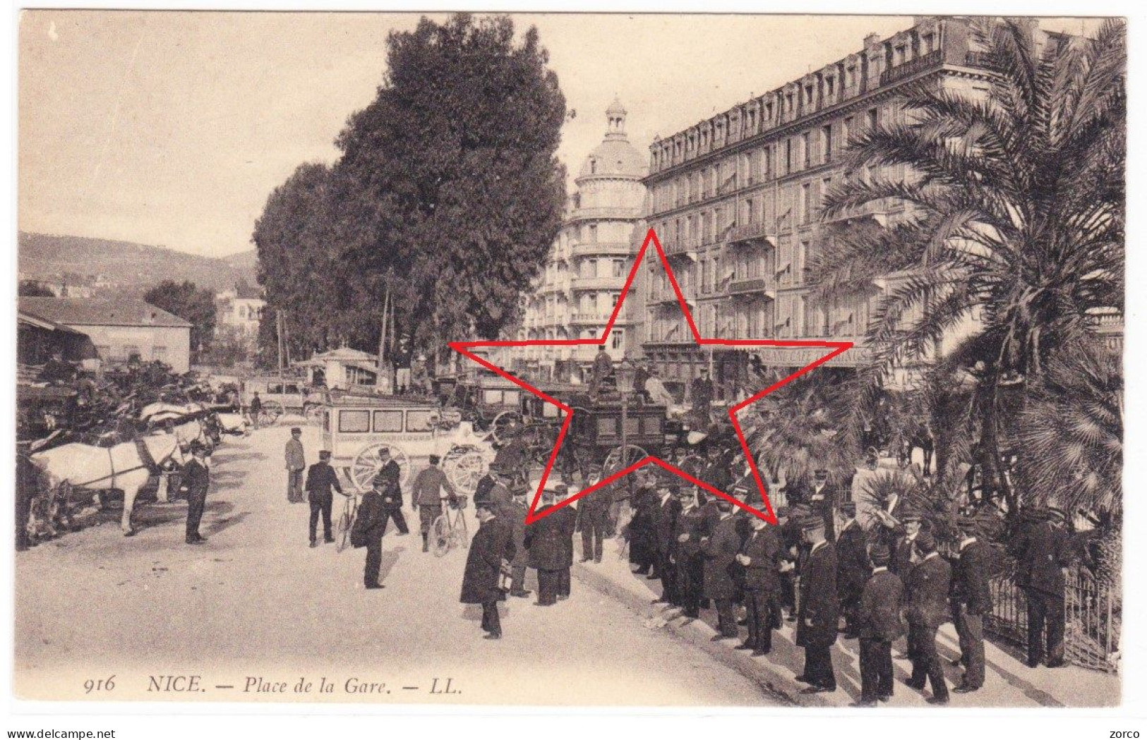 NICE. La Place De La GARE - (Avec Très Belle Animation). - Transport Ferroviaire - Gare