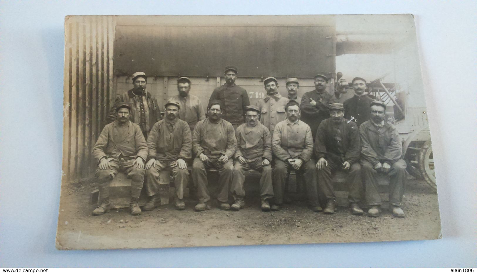 Photo Carte Postale Ancienne ( R 10  ) De Militaires ( Lieu Et Personnes Inconnus ) - Photos