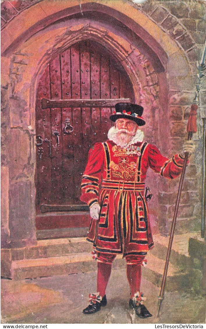 FOLKLORE - Costumes - A Yeoman Warder Of The Tower - Carte Postale Ancienne - Costumes