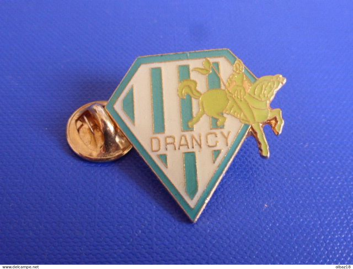 Pin's Blason Drancy - Cheval Chevalier - Seine Saint Denis (UA27) - Cities