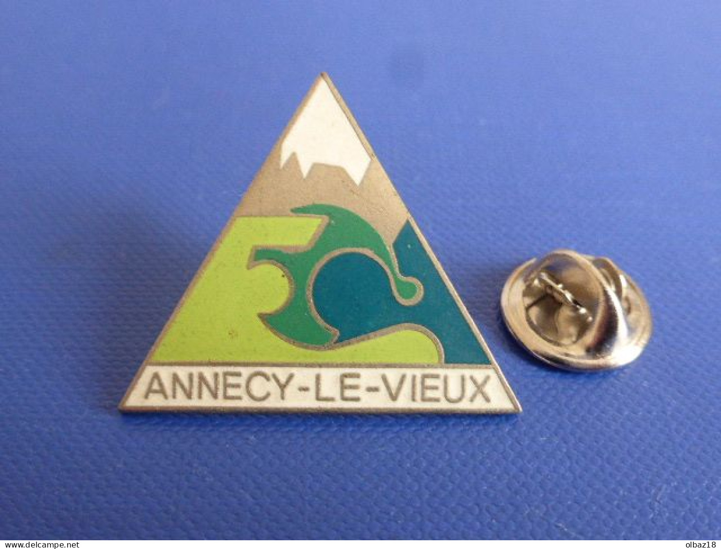 Pin's Annecy Le Vieux - Logo - Haute Savoie - Montagne Lac (UA39) - Cities