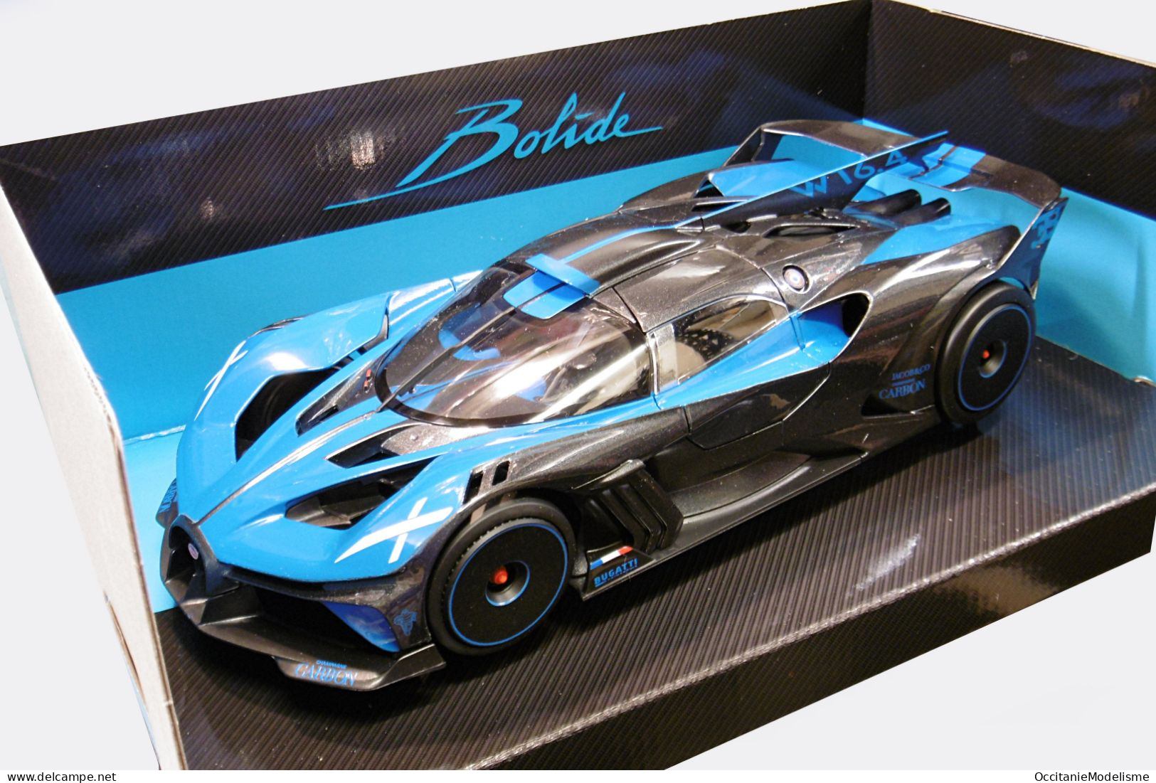 Bburago - BUGATTI BOLIDE W16 2020 gris foncé métallisé et bleu réf. 11047 Burago Neuf NBO 1/18