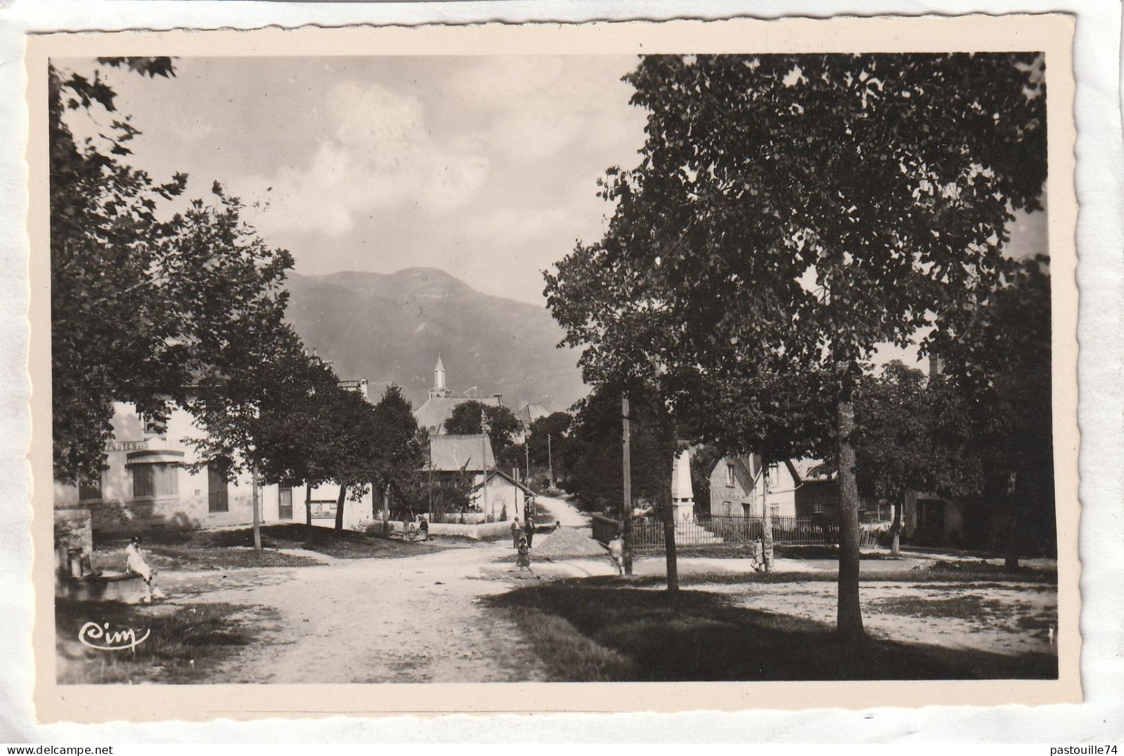 CPSM :  14 X 9  -  PEILLONNEX  -  Intérieur  Du  Village - Peillonnex