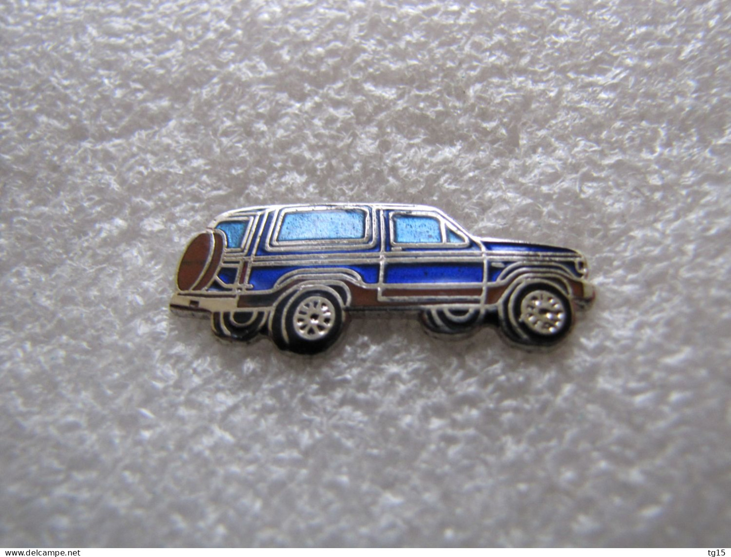 TOP RARE PIN'S   FORD  BRONCO    Email Grand Feu - Ford