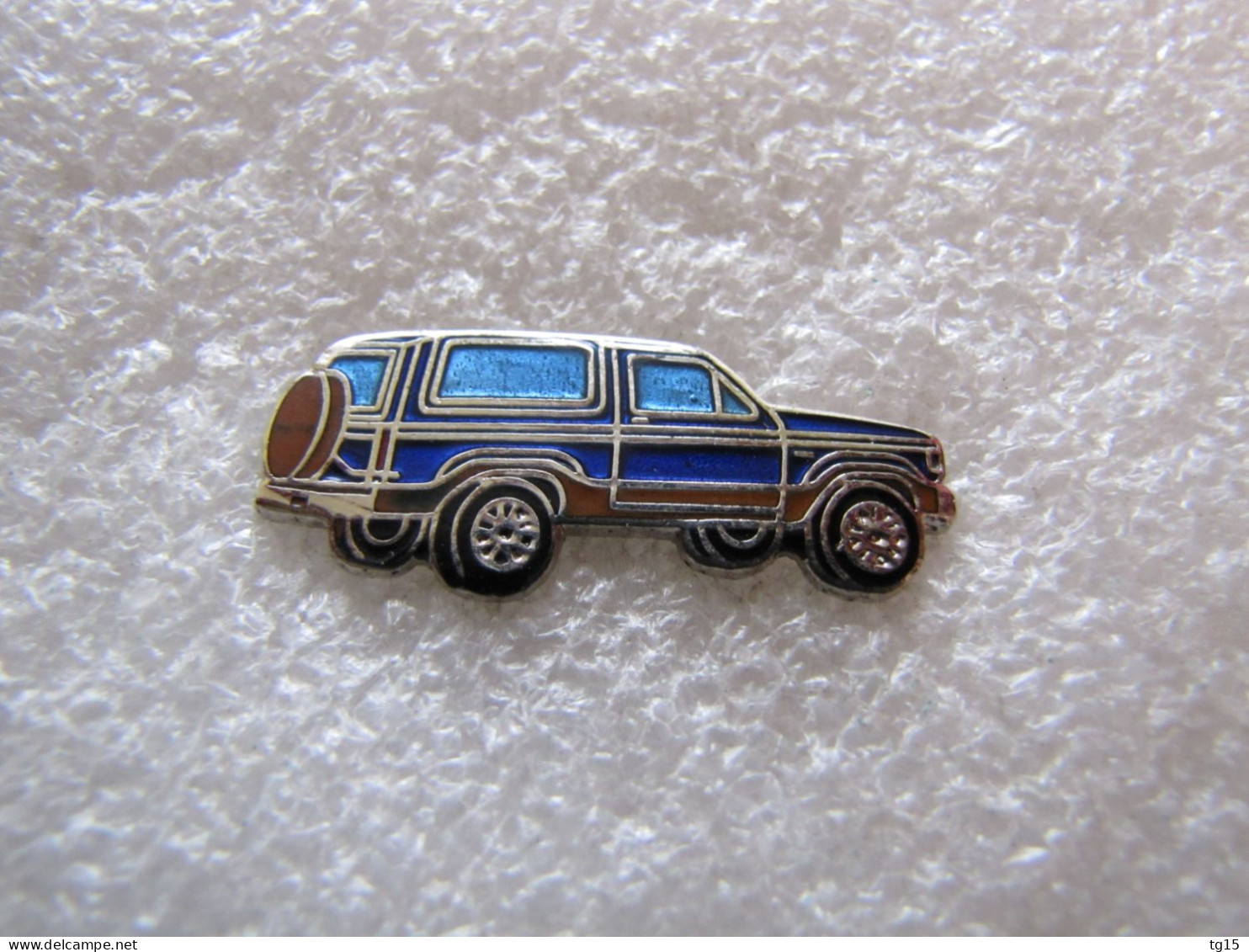 TOP RARE PIN'S   FORD  BRONCO    Email Grand Feu - Ford