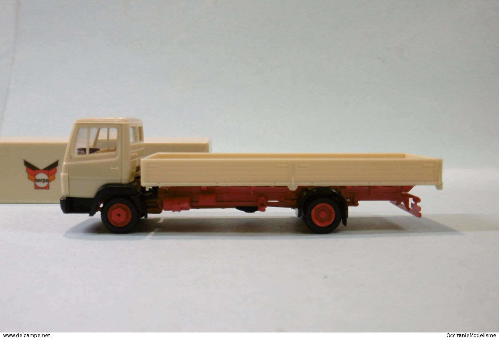 Herpa - Camion MERCEDES Plateau Bâché Réf. 828291 BO HO 1/87 - Véhicules Routiers