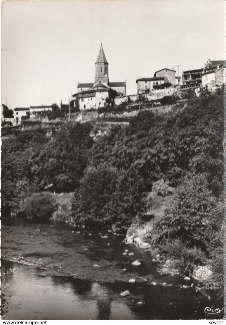 CHATEAUPONSAC . - L'Eglise Et La Gartempe Vues Du Pont. CPSM Pas Courante - Chateauponsac